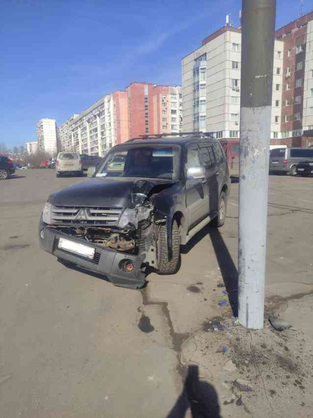 Митсубиси Паджеро 4. Бензин. 2007